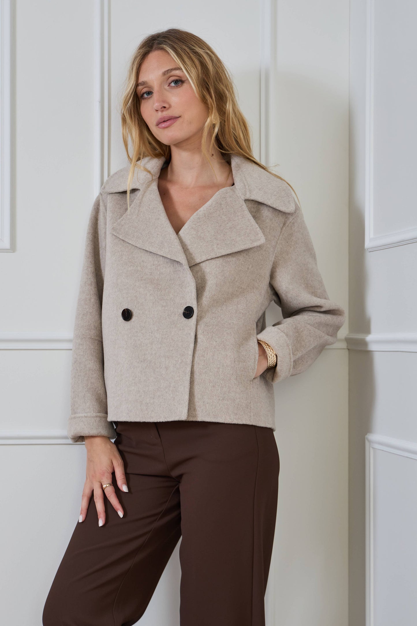 Peacoat: Beige