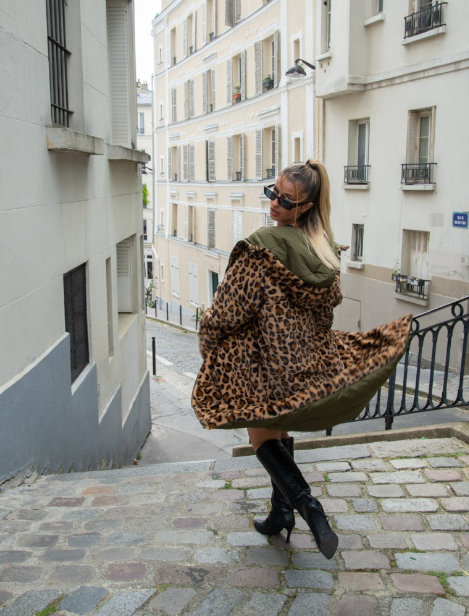 Vendbar jakke i leopard print