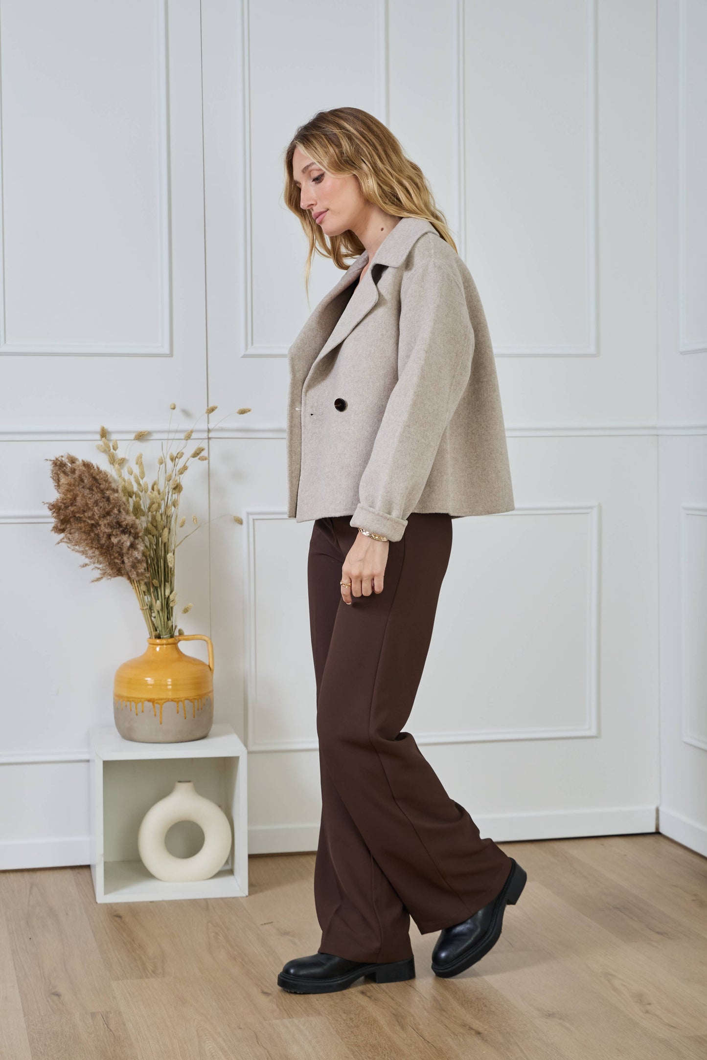 Peacoat: Beige