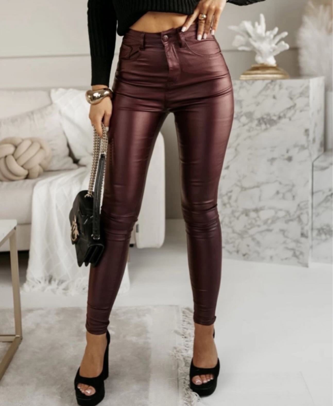 Liva bukser bordeaux kunstlæder