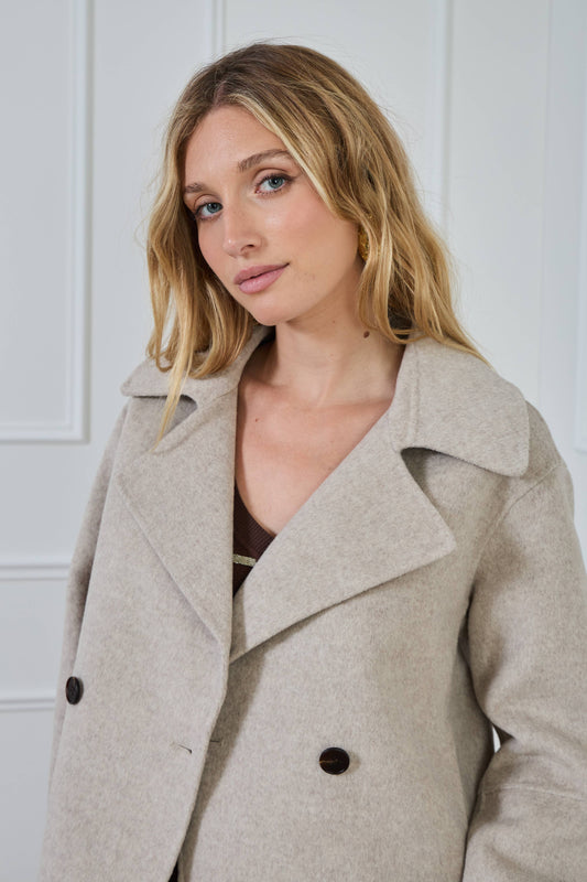 Peacoat: Beige
