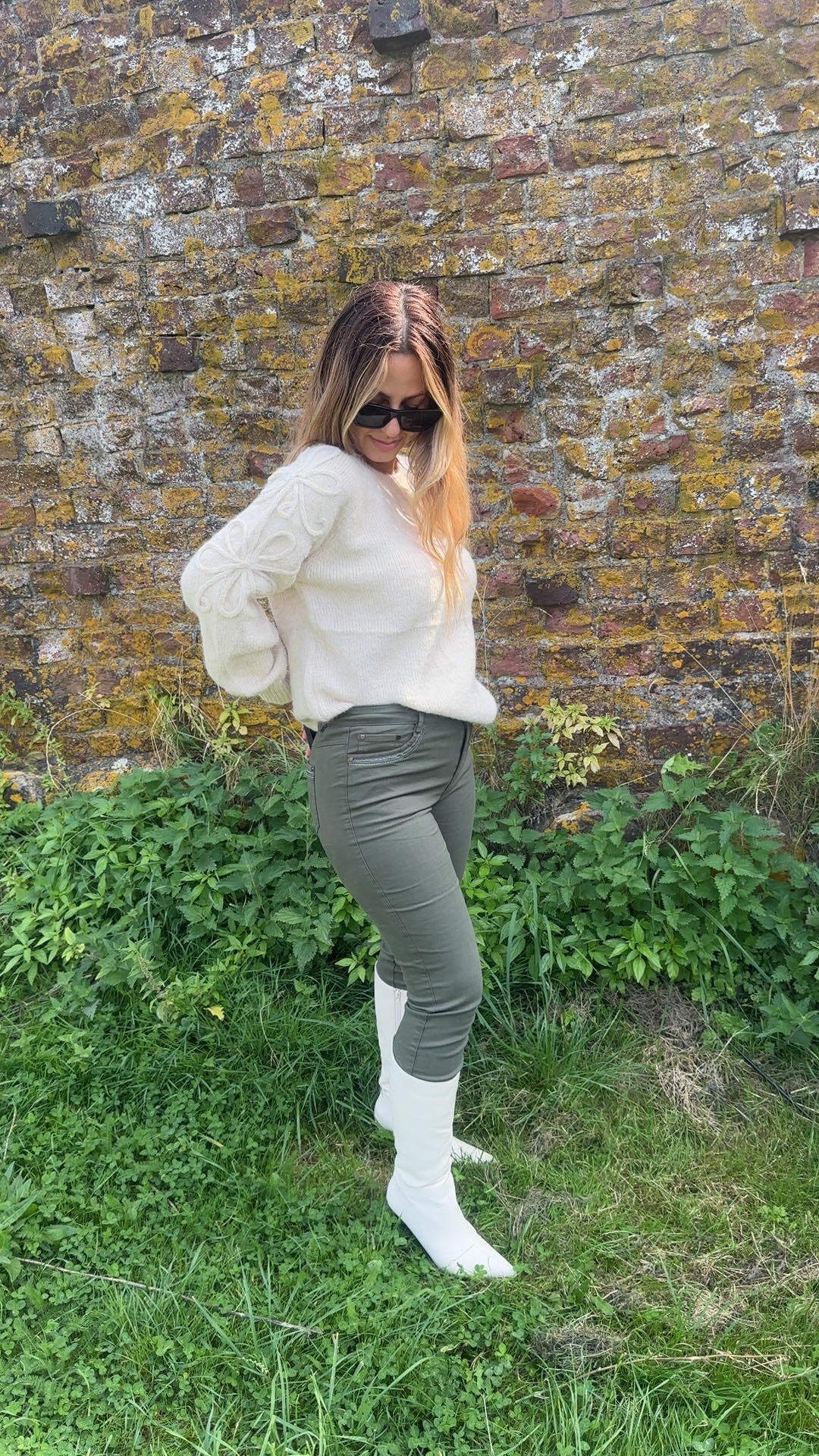 Bukser med stendetaljer - kaki grøn