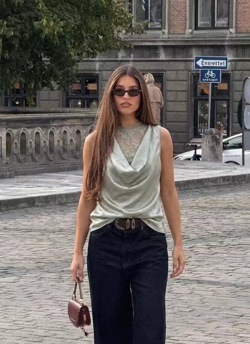 Satin top med blonder - Grøn