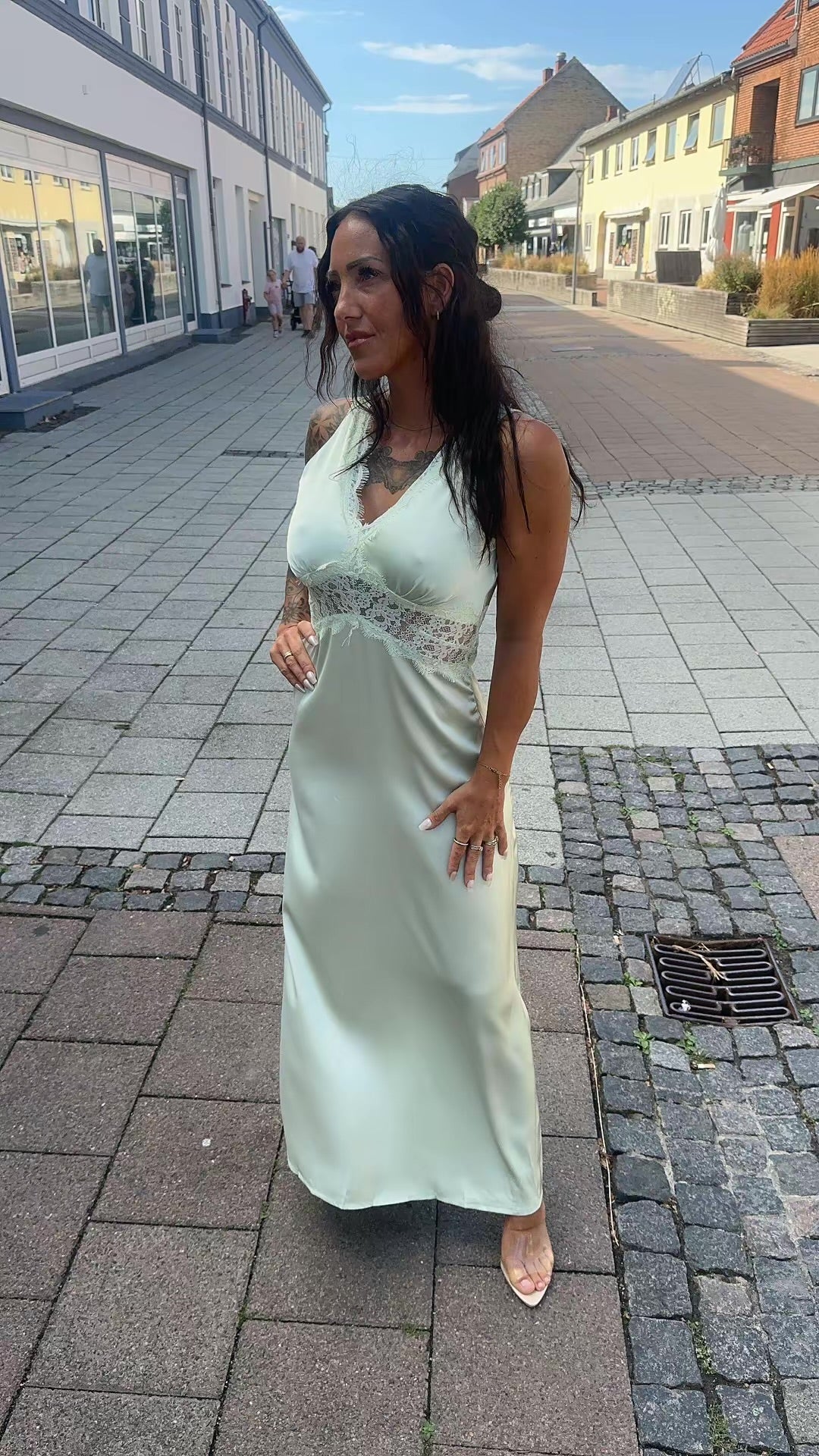 Anastasia kjole med blonder - lysegrøn