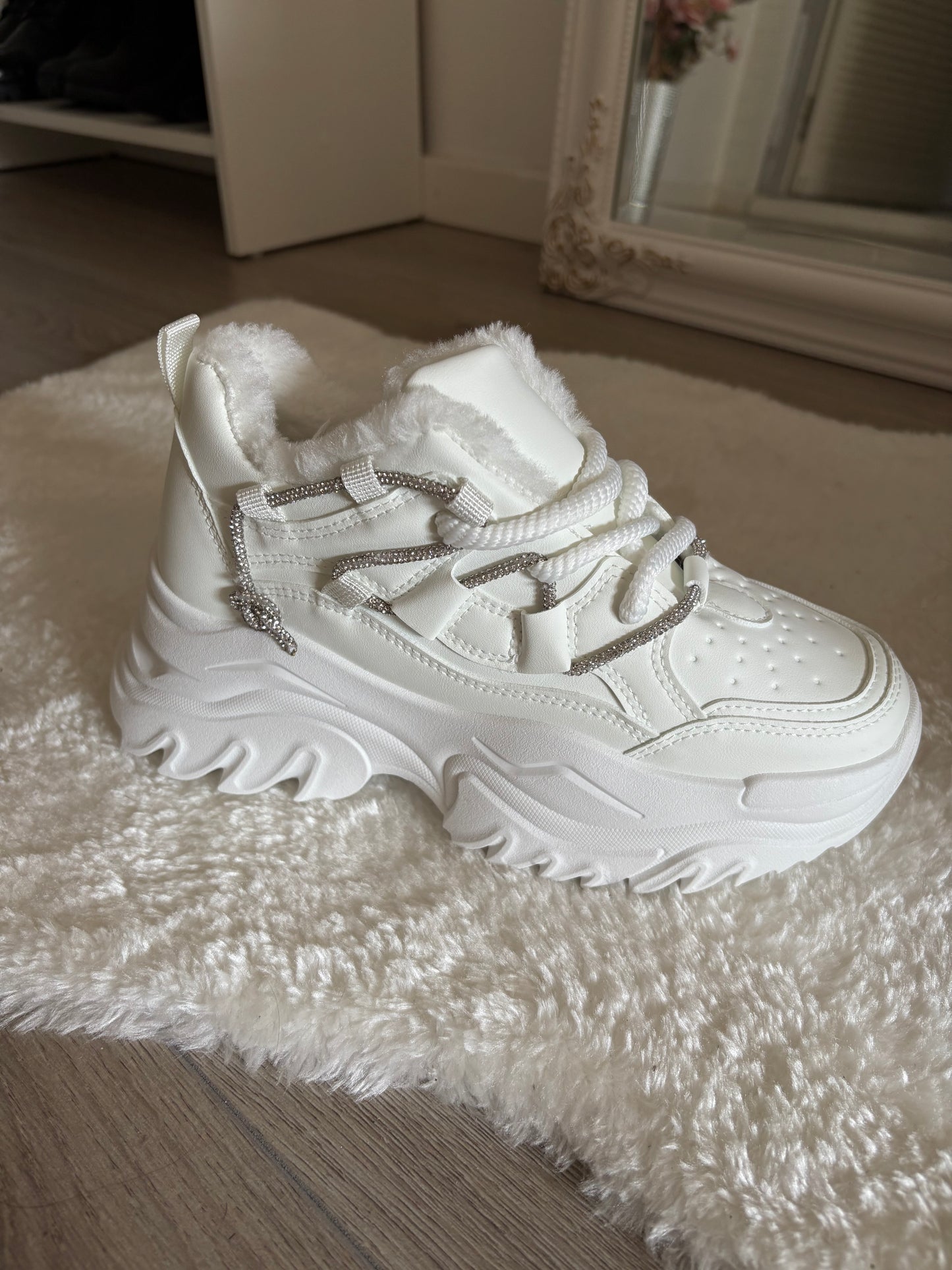 Naomi sneakers