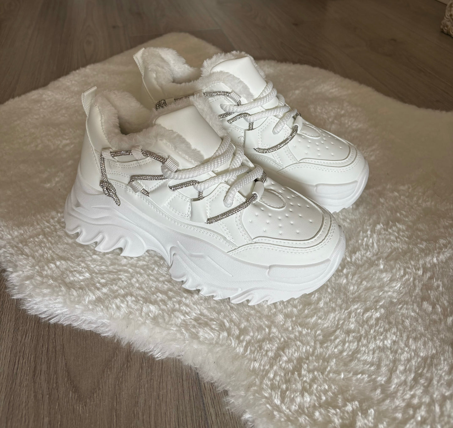 Naomi sneakers