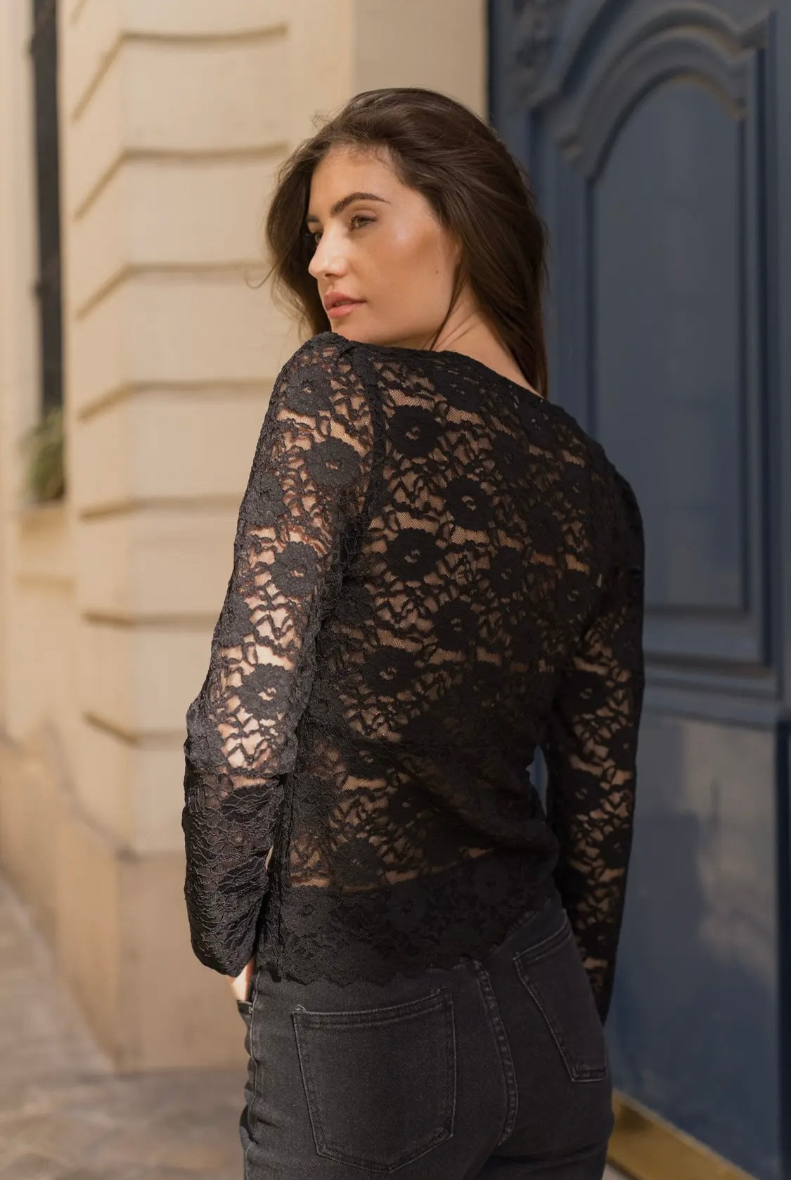 Blomstret blondetop med knapper