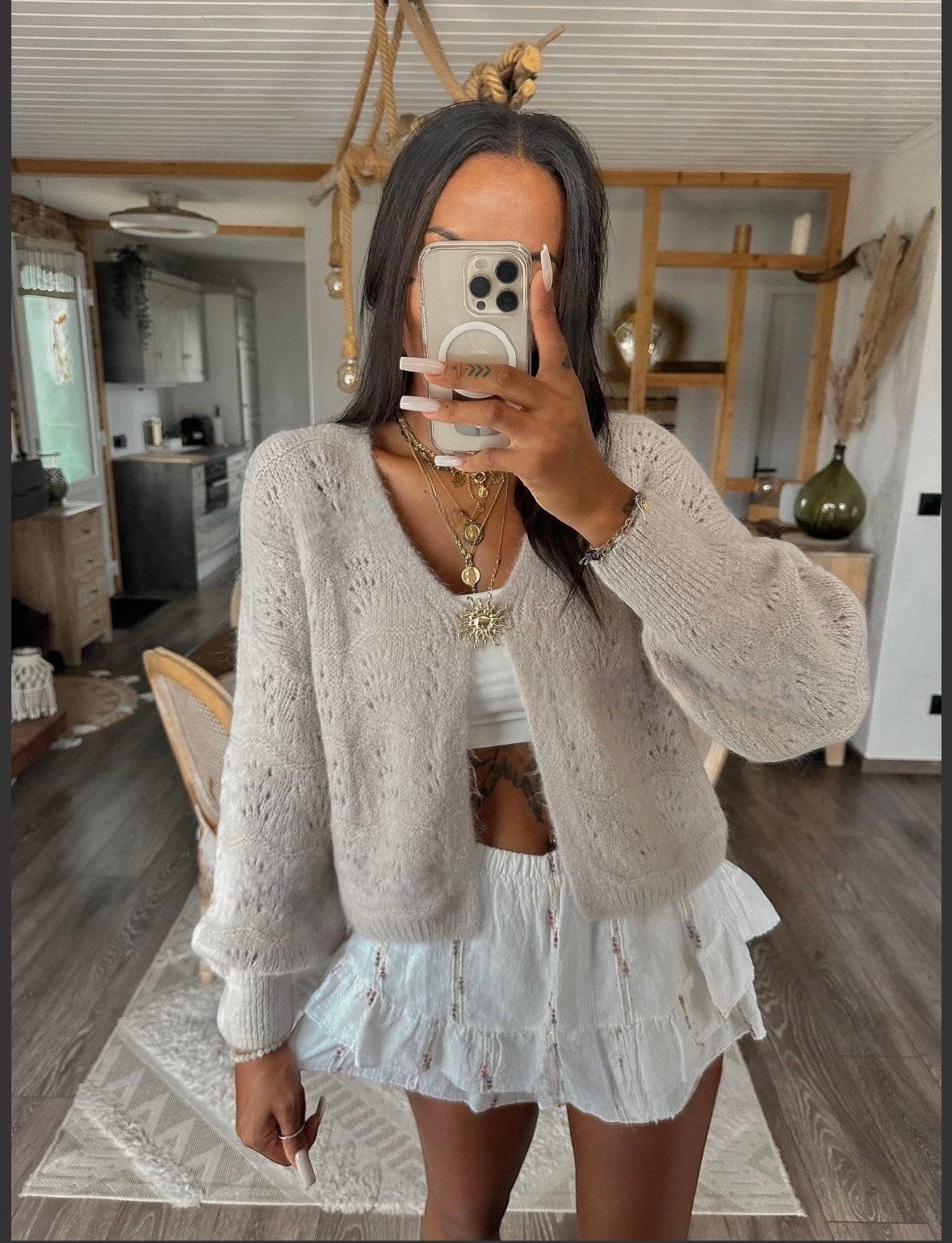 Cleo cardigan med tilhørende broche