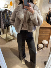 Glow Faux fur jakke Taupe
